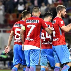 BILETUL ZILEI duminica: doua bilete din fotbal